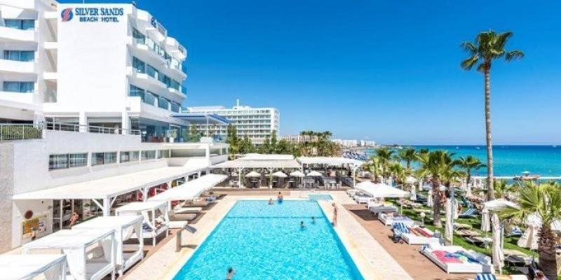 Silver Sands 3*